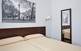 Hostal t4 Madrid